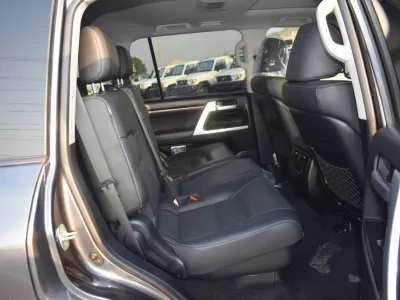 2016 Toyota LandCruiser full option 4.4L 7 seater (No. 830479)