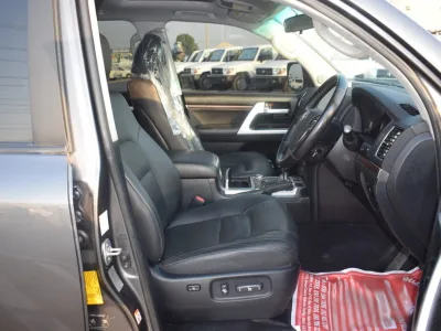 2016 Toyota LandCruiser full option 4.4L 7 seater (No. 830479)