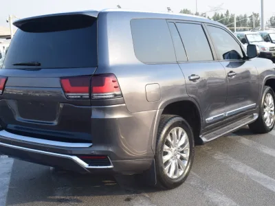 2016 Toyota LandCruiser full option 4.4L 7 seater (No. 830479)