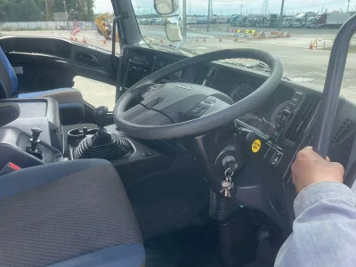 2017 Isuzu Giga Self Loader Truck with Winch remote control (No.Jo480s)