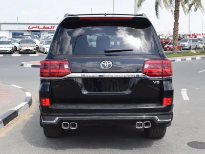 2017 Toyota Land Cruiser full option  Black (No.830783)