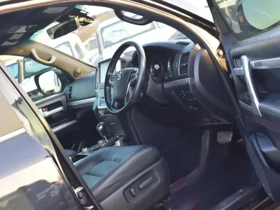 2018 Toyota Land Cruiser Sahara 4.4L Diesel 4WD – Black