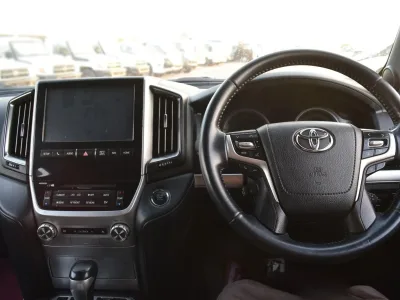 2018 Toyota Land Cruiser Sahara 4.4L Diesel 4WD – Black