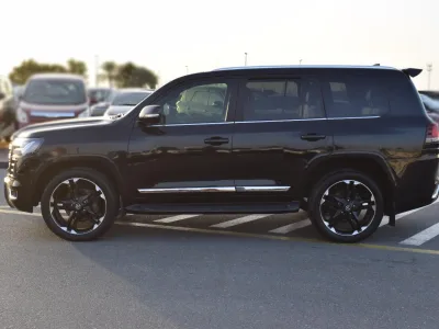 2018 Toyota Land Cruiser Sahara 4.4L Diesel 4WD – Black