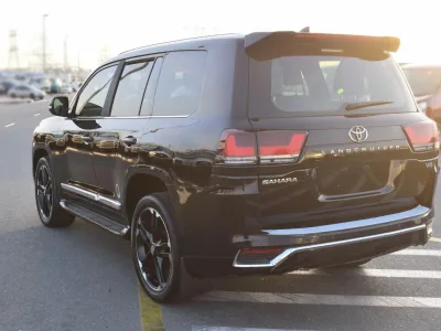2018 Toyota Land Cruiser Sahara 4.4L Diesel 4WD – Black