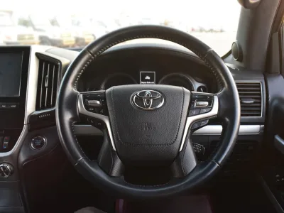 2018 Toyota Land Cruiser Sahara 4.4L Diesel 4WD – Black