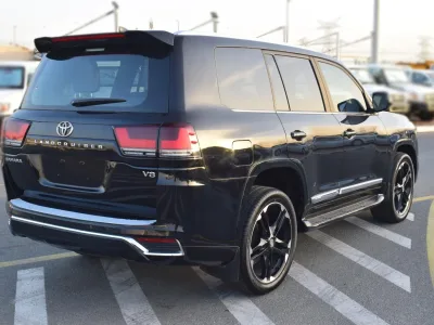 2018 Toyota Land Cruiser Sahara 4.4L Diesel 4WD – Black