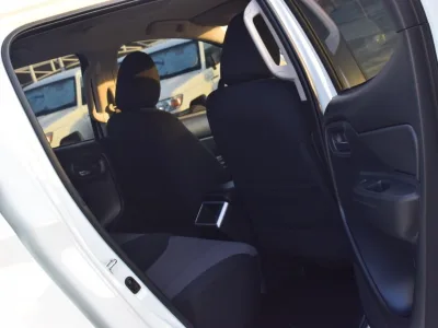 2019 Mitsubishi pickup L200 White (No.830778)