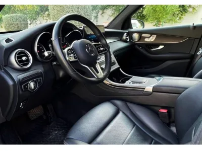 2020 Mercedes-Benz GLC 300 SUV (2.0L inline-4 turbo engine) Left Hand Model (No.680649)