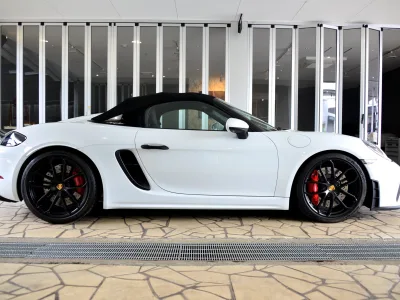 2020 Porsche 718 Spider Sports Car (No.960465)