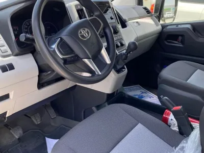 2020 Toyota Hiace  Petrol  Manual (No.680521)