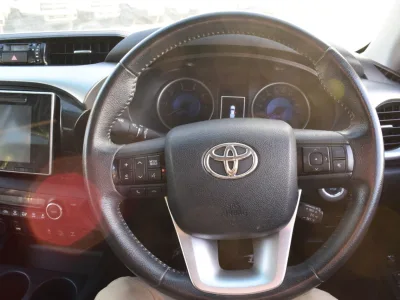 2020 Toyota Hilux Pickup  Push start leather electric Green (No.830780)