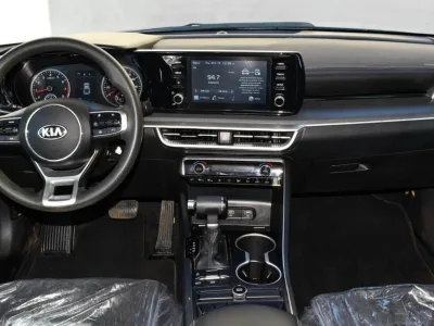 2021 Kia K5 Sedan (No. 680725)