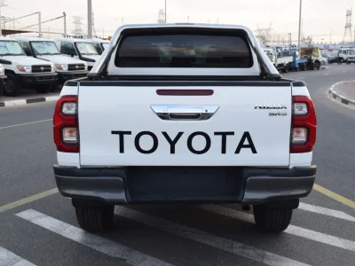 2021 Toyota Hilux pickup  key start White (No.920776)