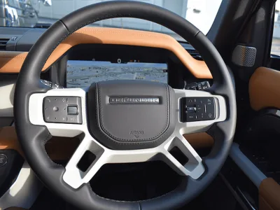 2022 Land Rover Defender 130 First Edition (No.960755)