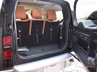 2022 Land Rover Defender 130 First Edition (No.960755)