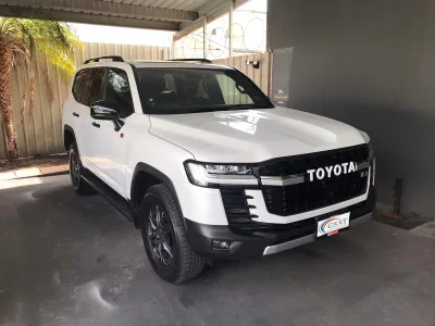 2022 LandCruiser LC300 GR Sport (No.J0525)