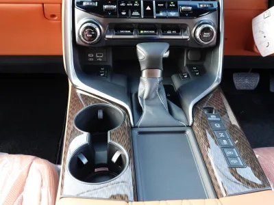 2025 Lexus LX 600 Executive AWD Levinson 4-Seater (No.960732)