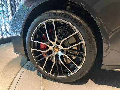 2022 Porsche 911 GTS (J0533)