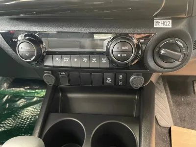 2022 RHD Toyota Hilux double cab ( Pickup ) Rocco 2.8 automatic 4×4 (No.560459)