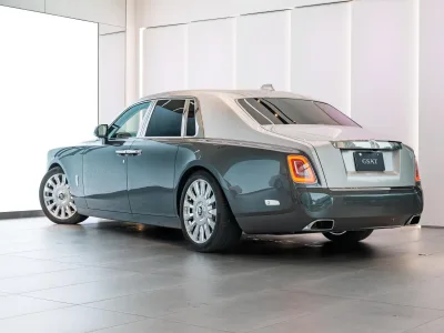 2022 Rolls-Royce Phantom