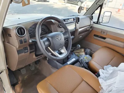 2022 Toyota Land Cruiser 70th Anniversary LX (No.680541)