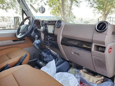 2022 Toyota Land Cruiser 70th Anniversary LX (No.680541)