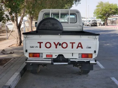 2022 Toyota Land Cruiser 70th Anniversary LX (No.680541)