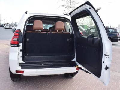 2022 Toyota Prado Petrol full option White (No.830782)