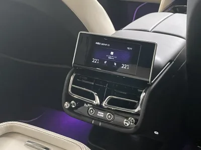 2025 BENTLEY BENTAYGA EWB AZURE (No.103838)