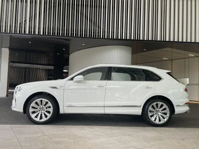 2025 BENTLEY BENTAYGA EWB AZURE (No.103838)