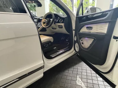 2025 BENTLEY BENTAYGA EWB AZURE (No.103838)