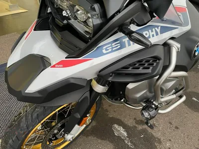 2025 BMW R1250GS Adventure Gold wheel with seat heater (No.770722)
