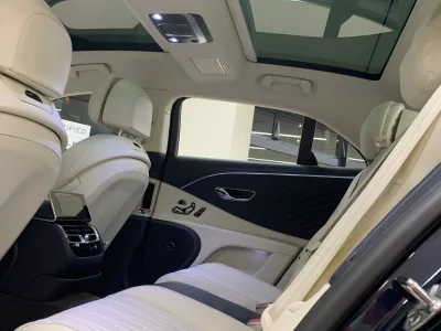 2025 Bently Flying Spur Hybrid Luxury sedan(No.940804)