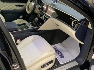 2025 Bently Flying Spur Hybrid Luxury sedan(No.940804)