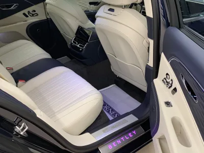 2025 Bently Flying Spur Hybrid Luxury sedan(No.940804)