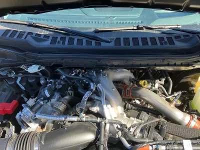 2025 Ford F350 Lariat LHD Pickup (No.960863)