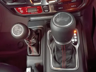 2025 Jeep Wrangler Rubicon Auto 4x4 (NO-480733)