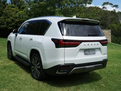 2025 LEXUS LX500D SPORTS LUXURY SUV (No.J0858)