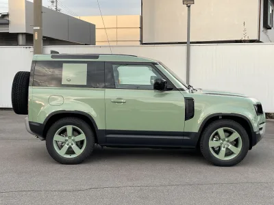 2023 Land Rover Defender 90 75th Limited Edition 4WD (No.960962)