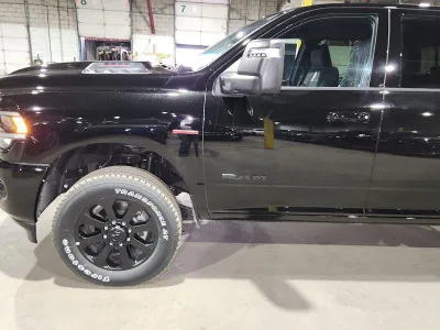 2025 RAM 3500 Laramie LHD A/T (No.960864)