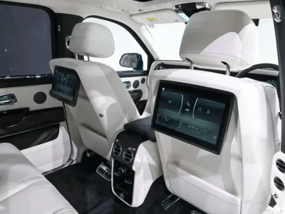 2025 ROLLS-ROYCE BLACK BADGE CULLINAN (No.109906)