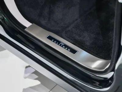 2025 ROLLS-ROYCE BLACK BADGE CULLINAN (No.109906)