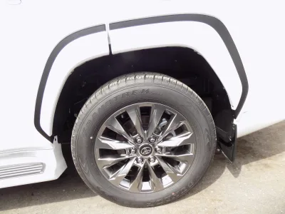 2025 TOYOTA LAND CRUISER 300 7SEATER 3.5 ZX 4WD With Modelista body kit(No.960825)