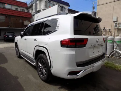 2025 TOYOTA LAND CRUISER 300 7SEATER 3.5 ZX 4WD With Modelista body kit(No.960825)