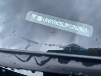 2023 Tesla Model Y (No-J0701)