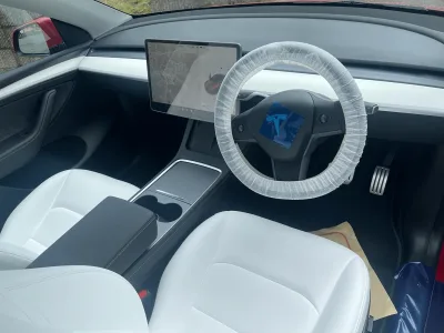2023 Tesla Model Y (No-J0701)