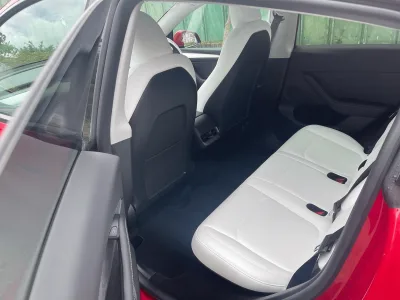 2023 Tesla Model Y (No-J0701)