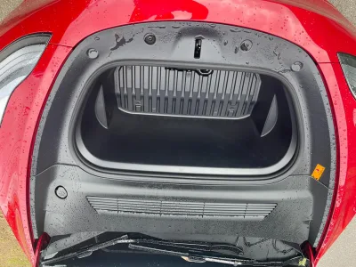 2023 Tesla Model Y (No-J0701)
