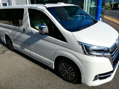 2025 Toyota Granace 2.8 Premium Diesel Turbo (No.960784)